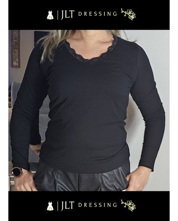 Top avec Dentelles ISALYS