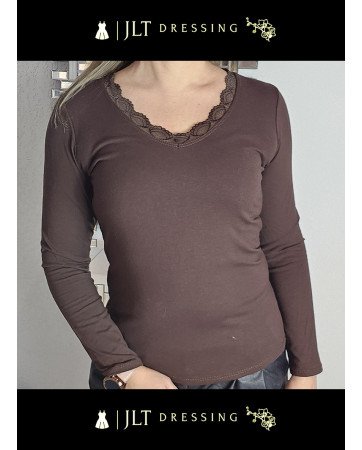 Top avec Dentelles ISALYS